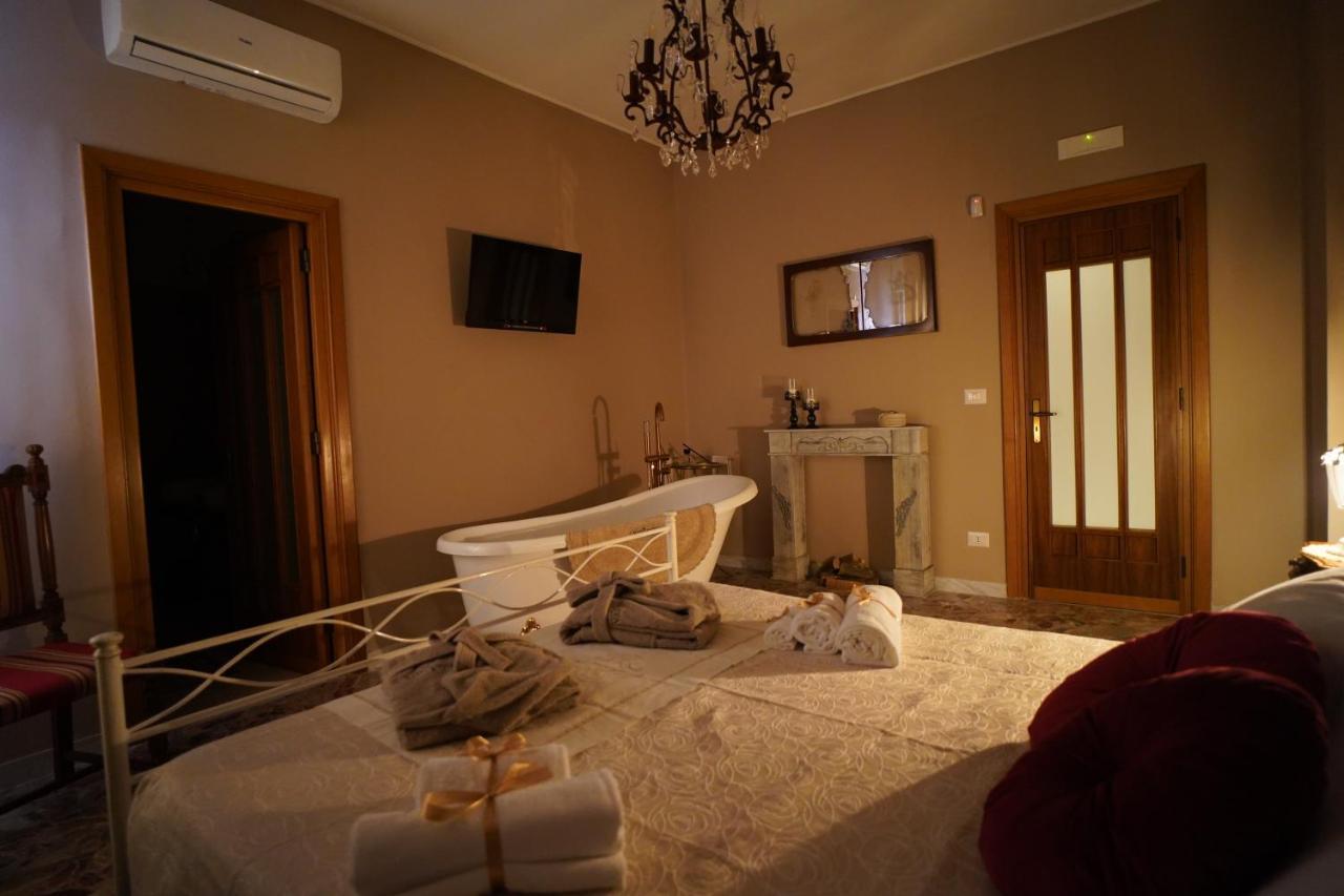 Bari Antica Boutique B&B ภายนอก รูปภาพ